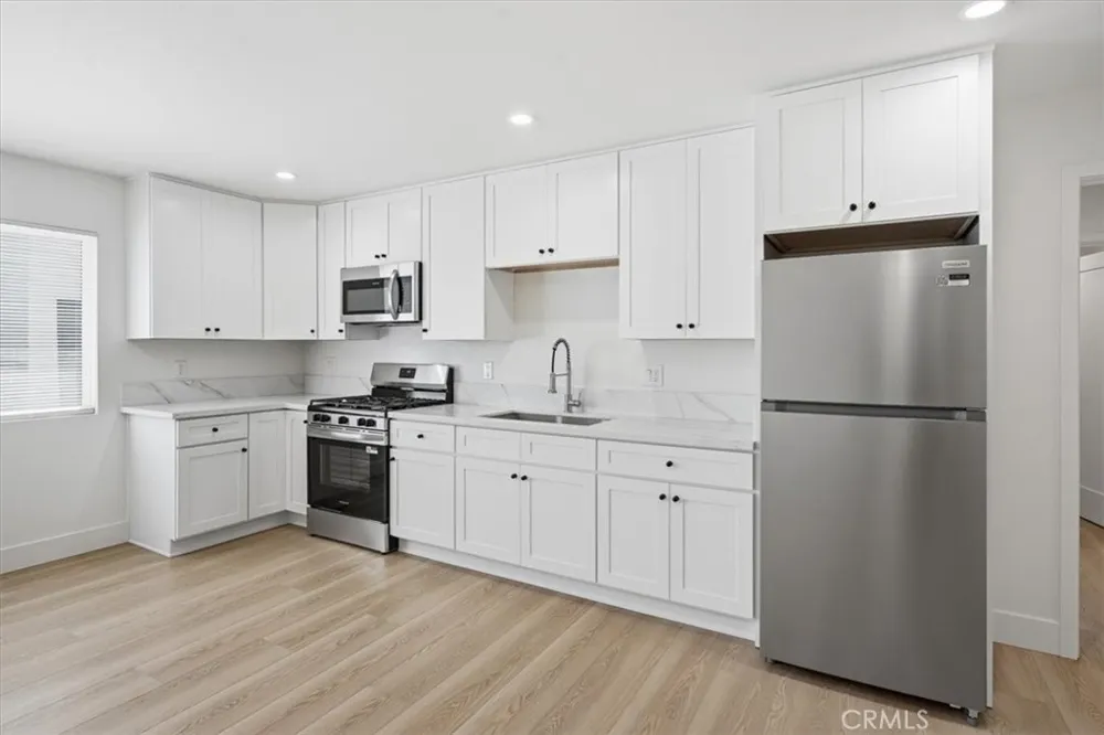 16402 San Jacinto Fountain Valley, CA 92708