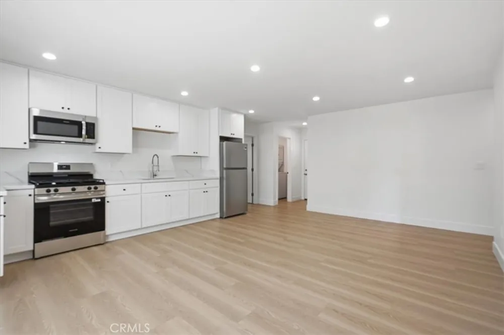 16402 San Jacinto Fountain Valley, CA 92708
