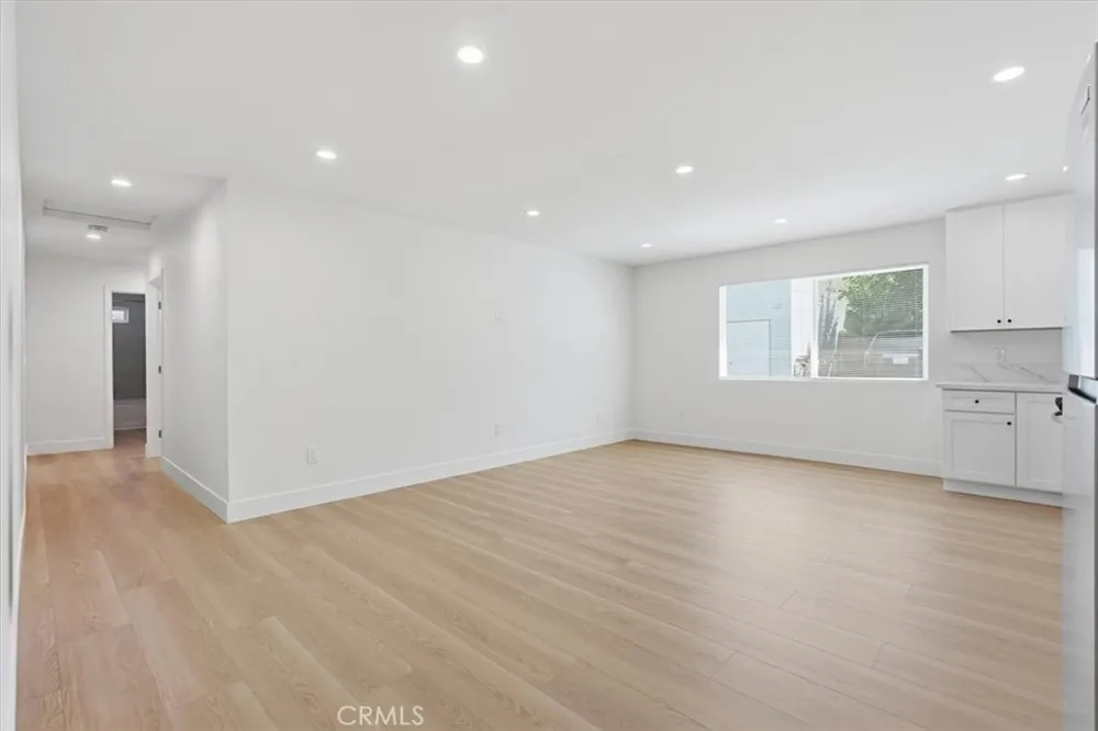 16402 San Jacinto Fountain Valley, CA 92708