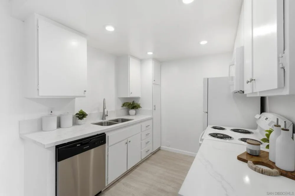 10260 Black Mountain #131 San Diego, CA 92126