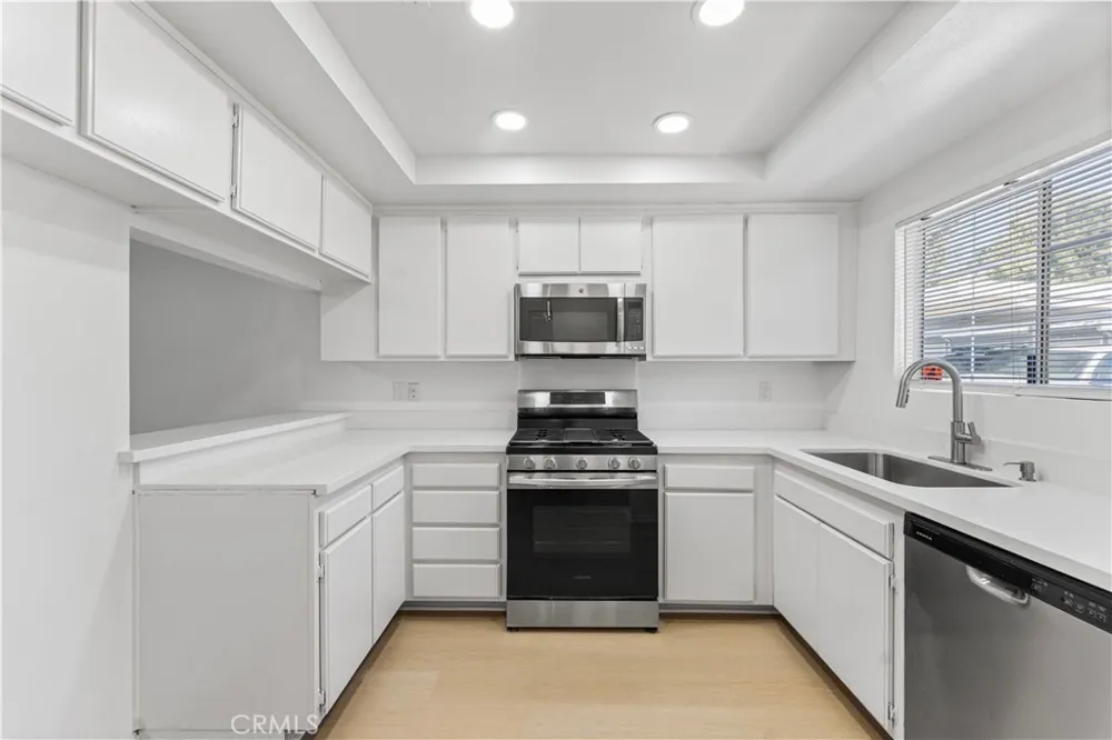 12301 Osborne Street #9 Pacoima, CA 91331
