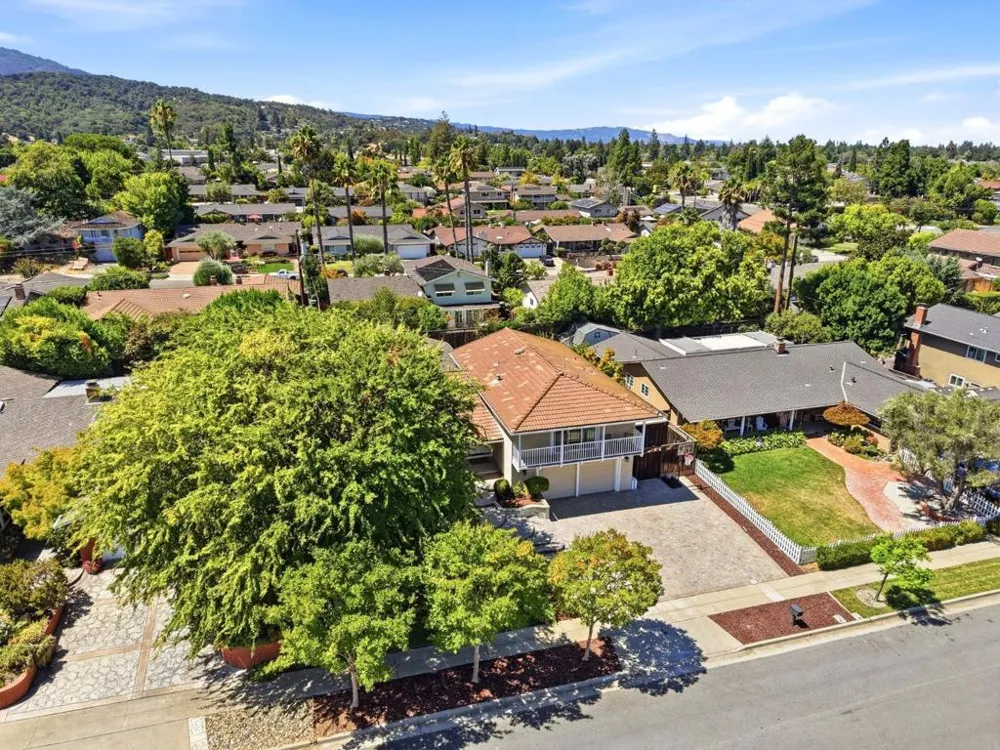 6463 Camelia Drive San Jose, CA 95120