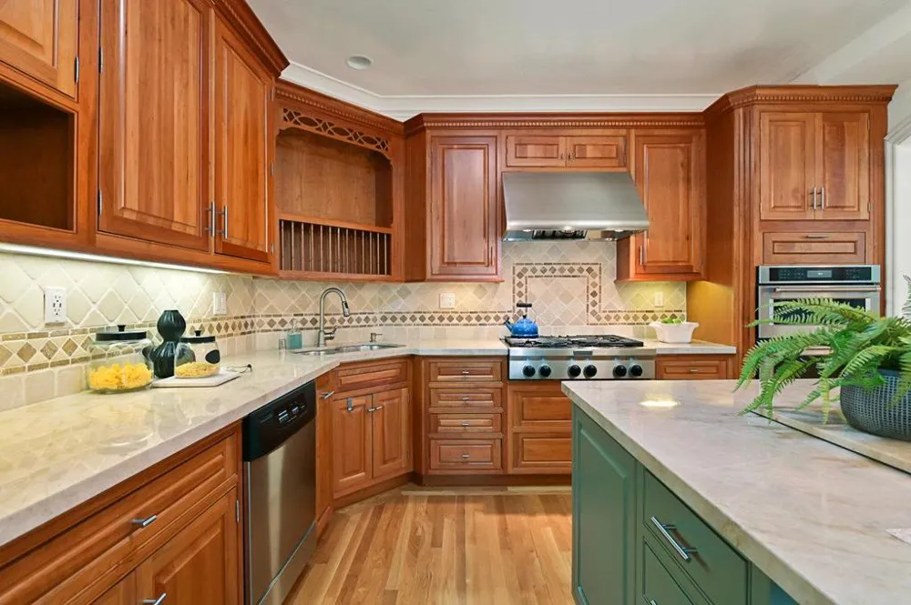1520 Floribunda Avenue #101 Burlingame, CA 94010