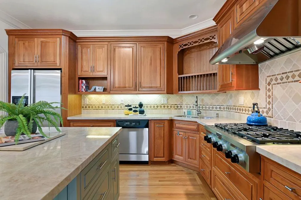 1520 Floribunda Avenue #101 Burlingame, CA 94010