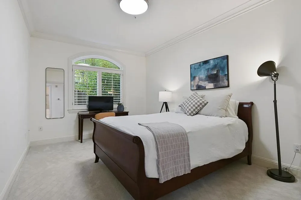 1520 Floribunda Avenue #101 Burlingame, CA 94010