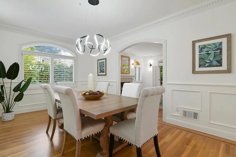 1520 Floribunda Avenue #101 Burlingame, CA 94010