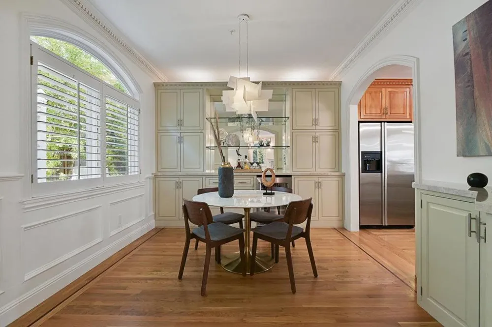 1520 Floribunda Avenue #101 Burlingame, CA 94010