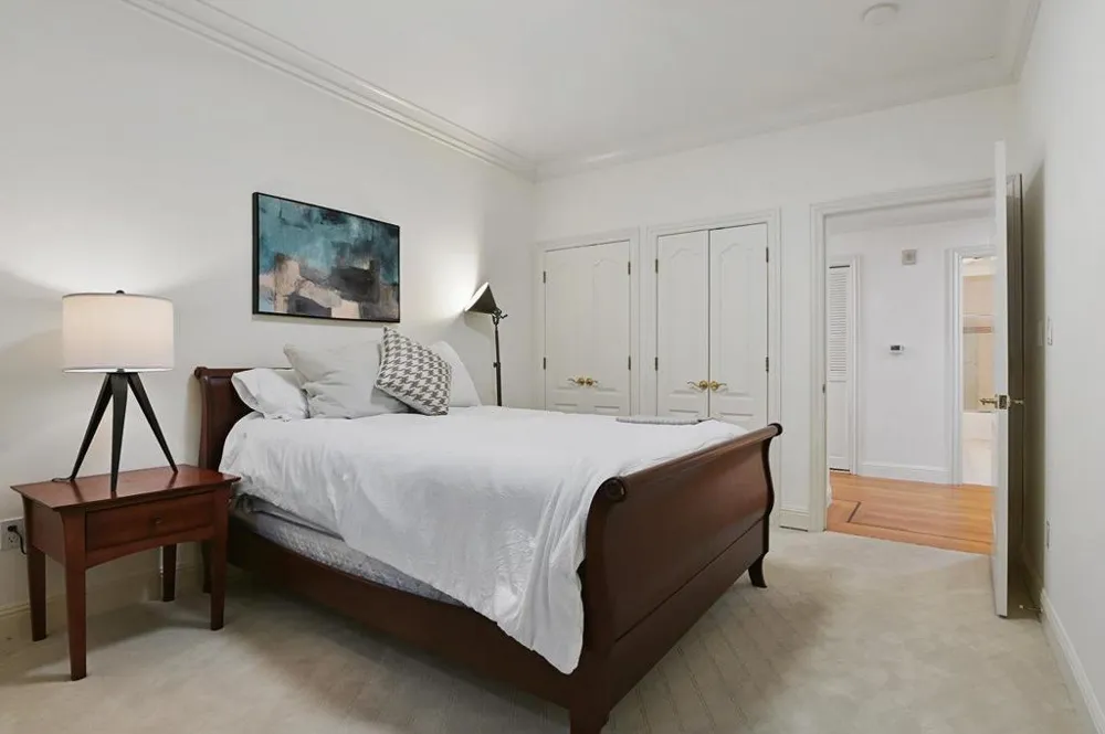 1520 Floribunda Avenue #101 Burlingame, CA 94010