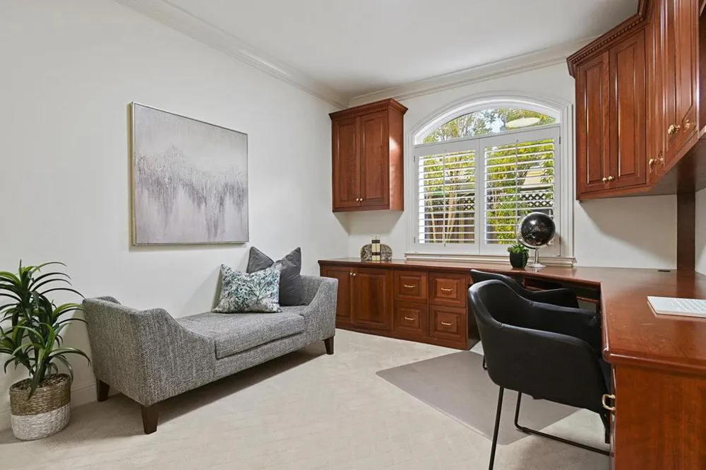 1520 Floribunda Avenue #101 Burlingame, CA 94010