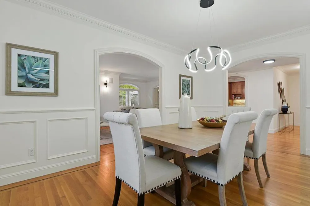 1520 Floribunda Avenue #101 Burlingame, CA 94010