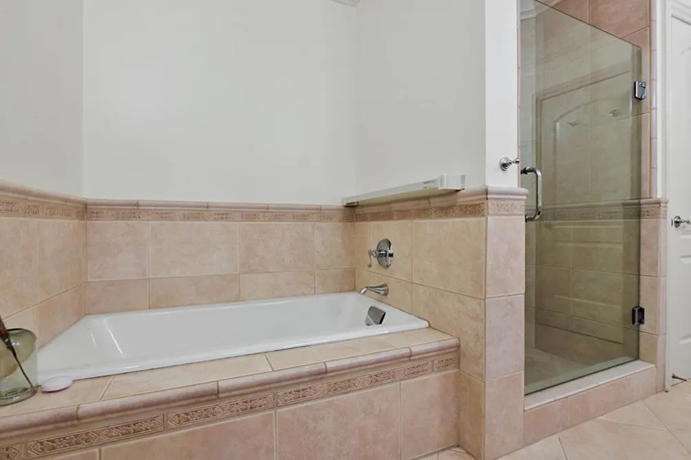 1520 Floribunda Avenue #101 Burlingame, CA 94010