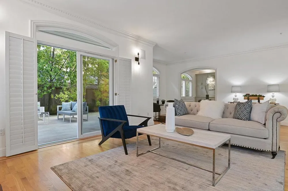 1520 Floribunda Avenue #101 Burlingame, CA 94010