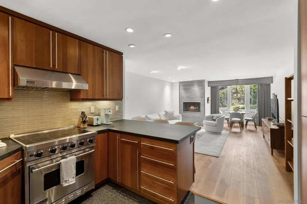 1562 Camino Del Mar #551 Del Mar, CA 92014