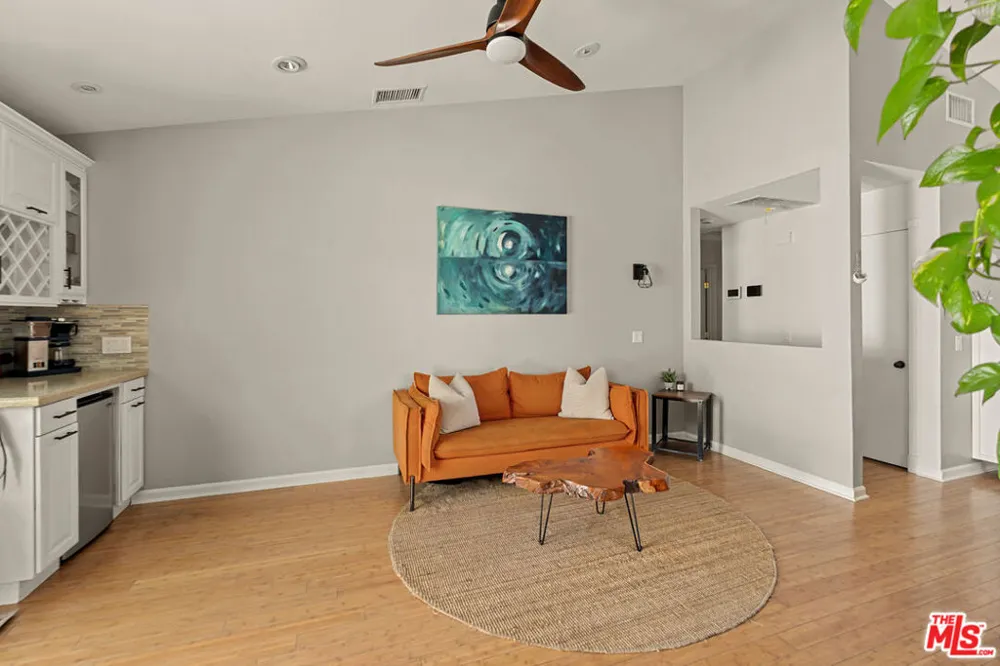 22537 Cardiff Drive Santa Clarita, CA 91350