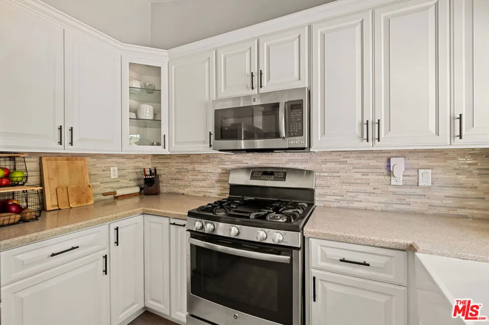 22537 Cardiff Drive Santa Clarita, CA 91350