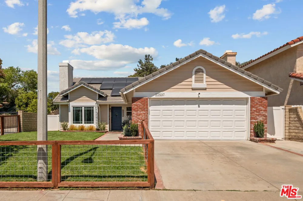 22537 Cardiff Drive Santa Clarita, CA 91350