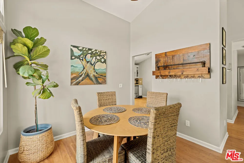 22537 Cardiff Drive Santa Clarita, CA 91350
