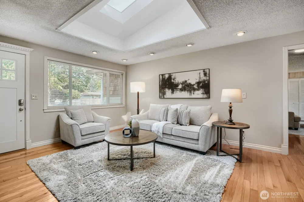18529 SE 244th Place Covington, WA 98042