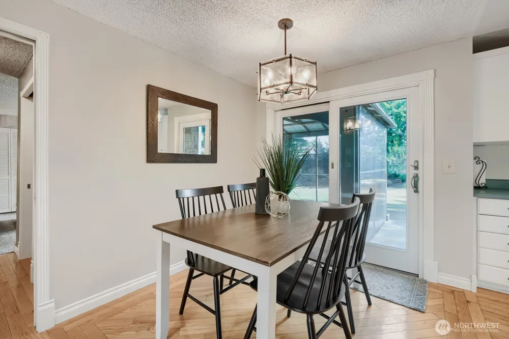 18529 SE 244th Place Covington, WA 98042