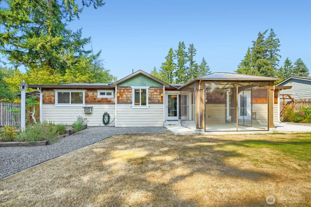 18529 SE 244th Place Covington, WA 98042