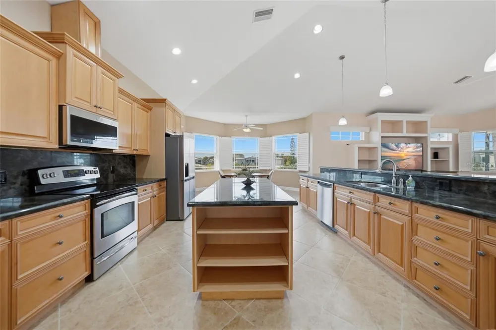 534 CANAL WAY Punta Gorda, FL 33950