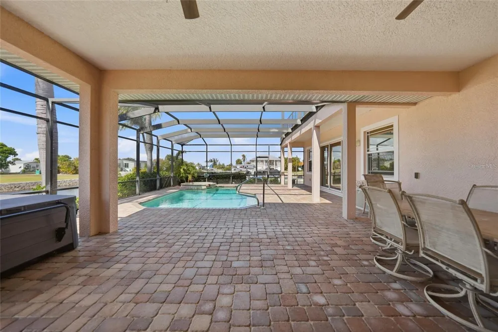 534 CANAL WAY Punta Gorda, FL 33950