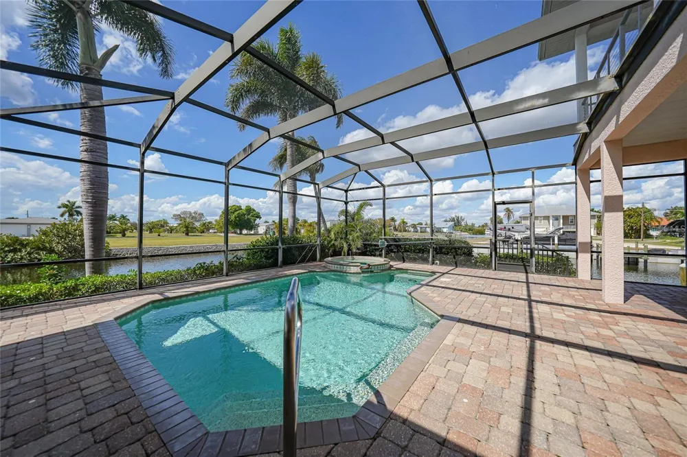 534 CANAL WAY Punta Gorda, FL 33950