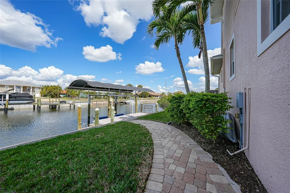 534 CANAL WAY Punta Gorda, FL 33950