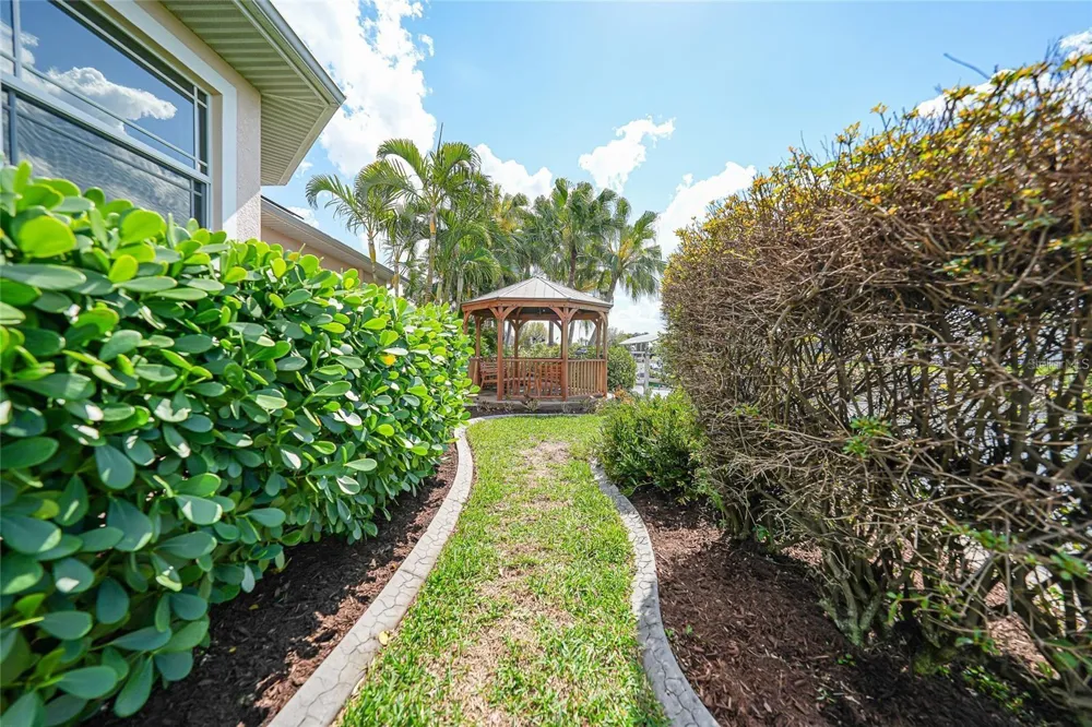 534 CANAL WAY Punta Gorda, FL 33950