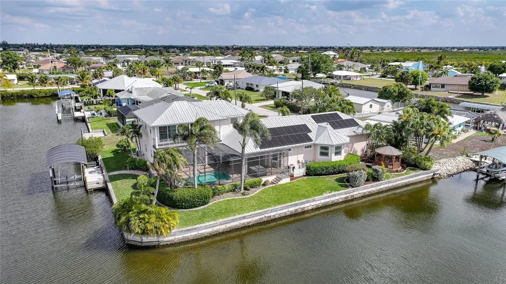 534 CANAL WAY Punta Gorda, FL 33950