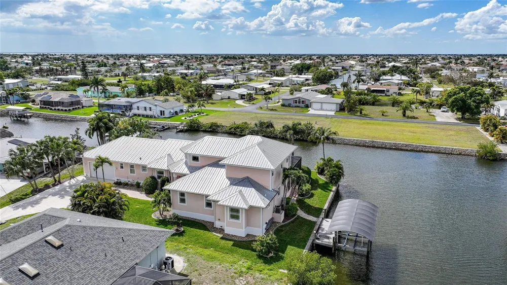 534 CANAL WAY Punta Gorda, FL 33950