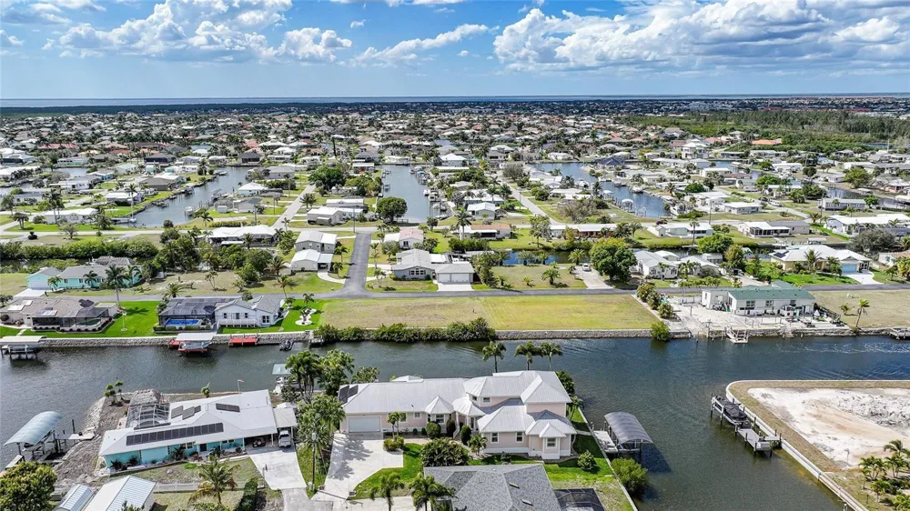 534 CANAL WAY Punta Gorda, FL 33950