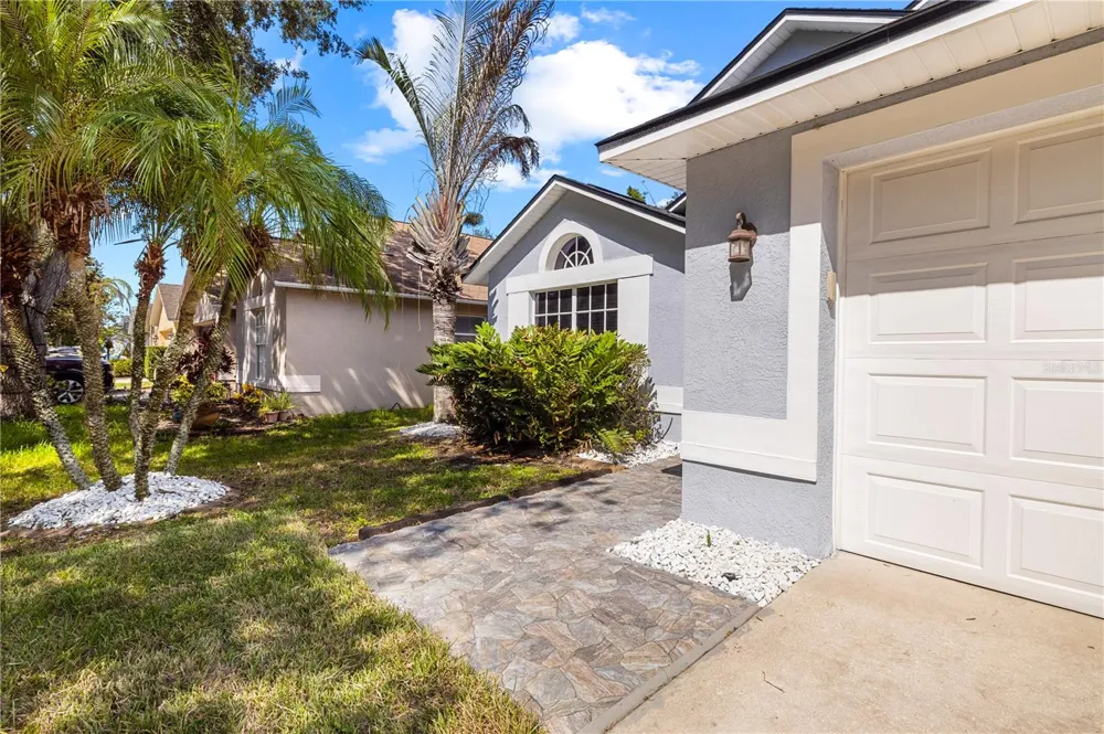 10148 SOMERSBY DRIVE Riverview, FL 33578