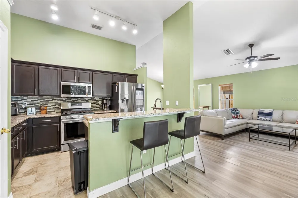 10148 SOMERSBY DRIVE Riverview, FL 33578