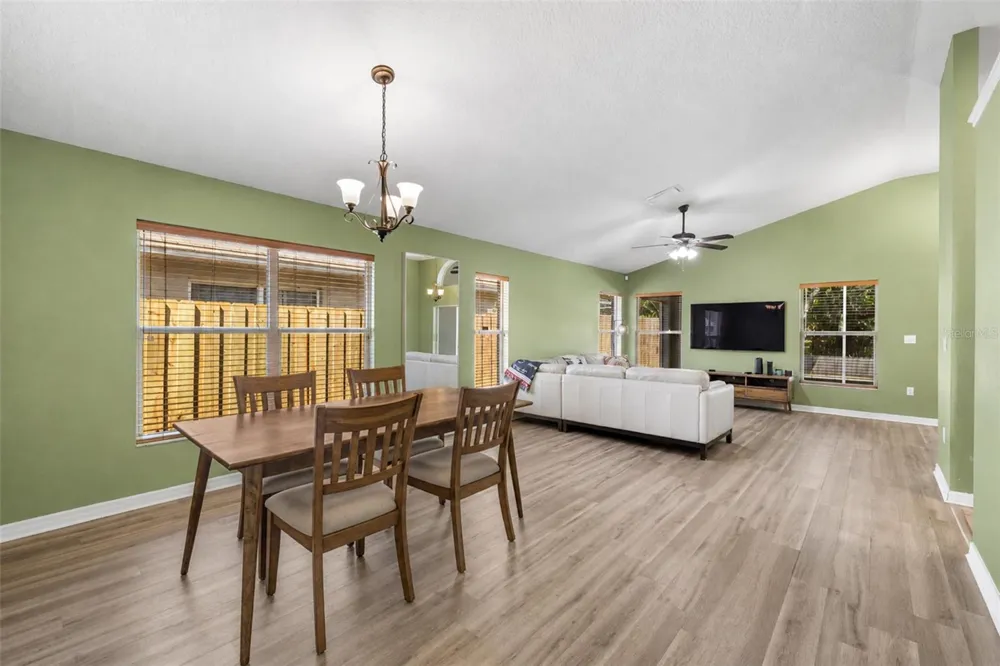 10148 SOMERSBY DRIVE Riverview, FL 33578