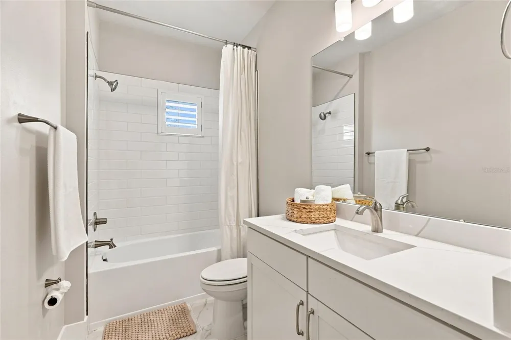 7618 SEAFLOWER PARKWAY Bradenton, FL 34210