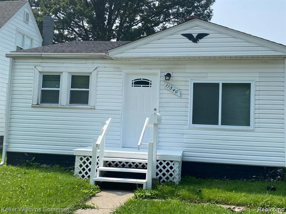 11340 Fisher Avenue Warren City, MI 48089
