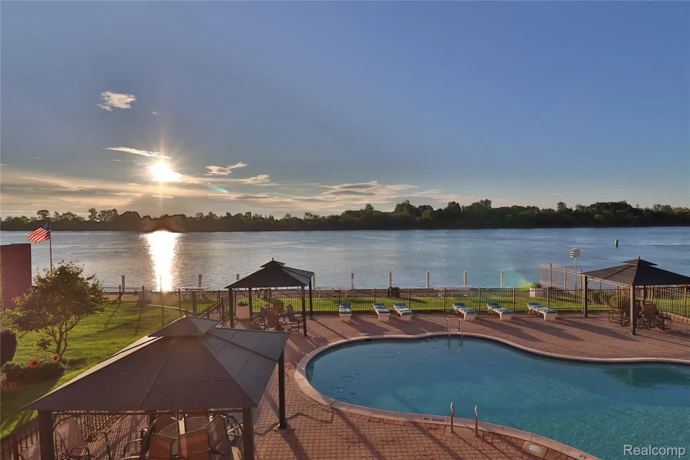 3301 Biddle Avenue #2B Wyandotte City, MI 48192