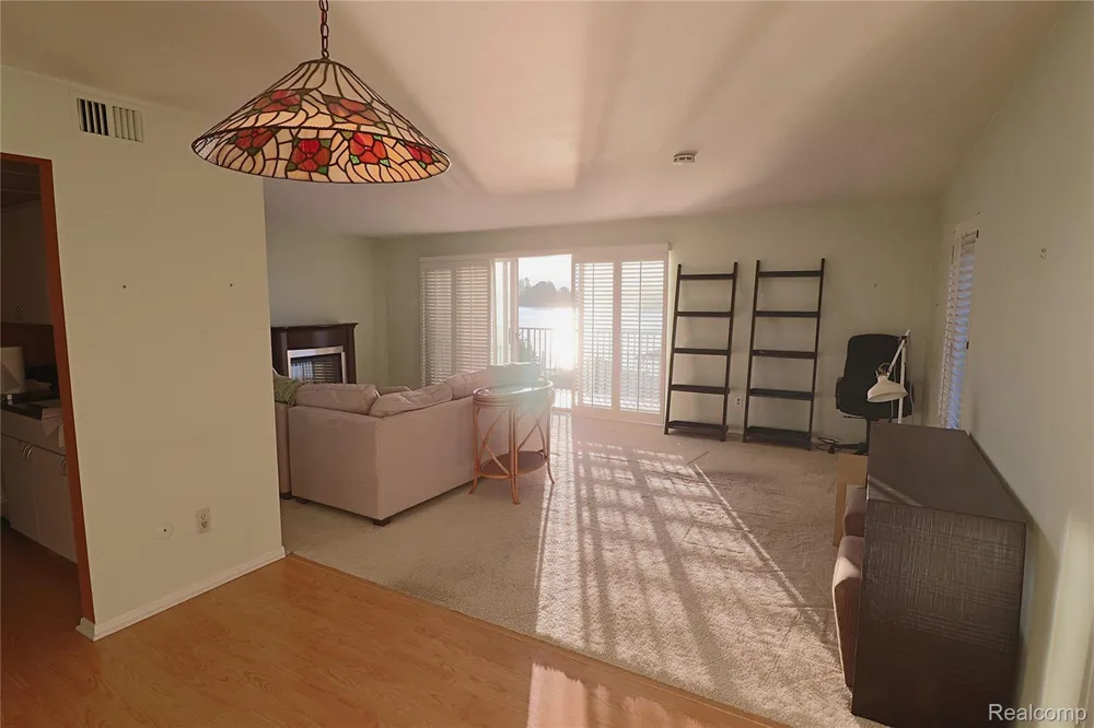 3301 Biddle Avenue #2B Wyandotte City, MI 48192