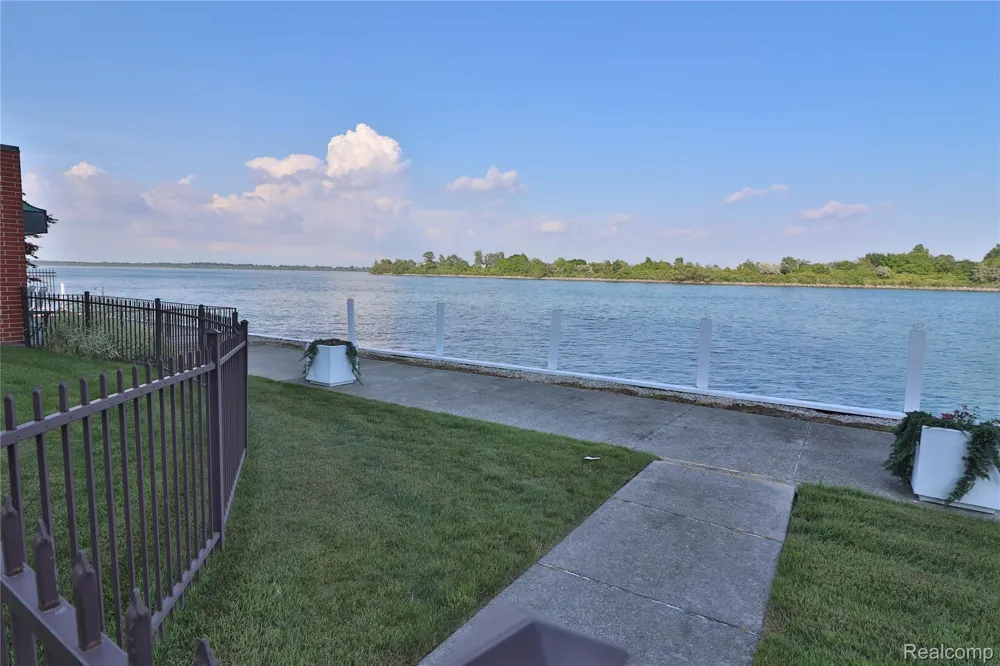 3301 Biddle Avenue #2B Wyandotte City, MI 48192