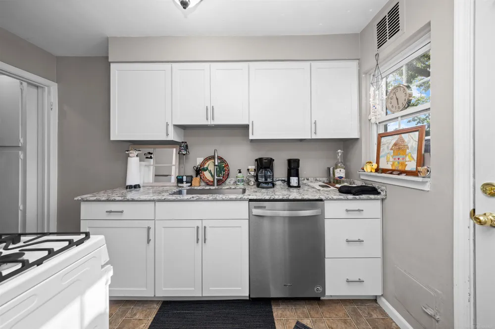 23056 Gary Lane St Clair Shores City, MI 48080