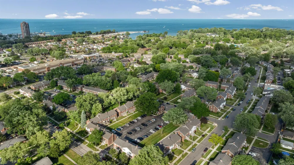 23056 Gary Lane St Clair Shores City, MI 48080