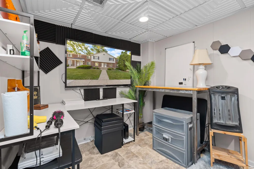 23056 Gary Lane St Clair Shores City, MI 48080