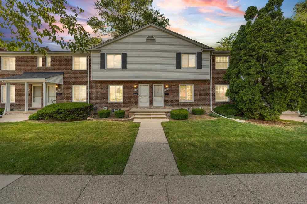 23056 Gary Lane St Clair Shores City, MI 48080