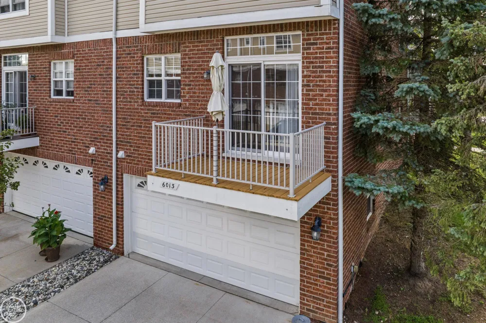 6013 Windemere Lane Shelby Charter Township, MI 48316
