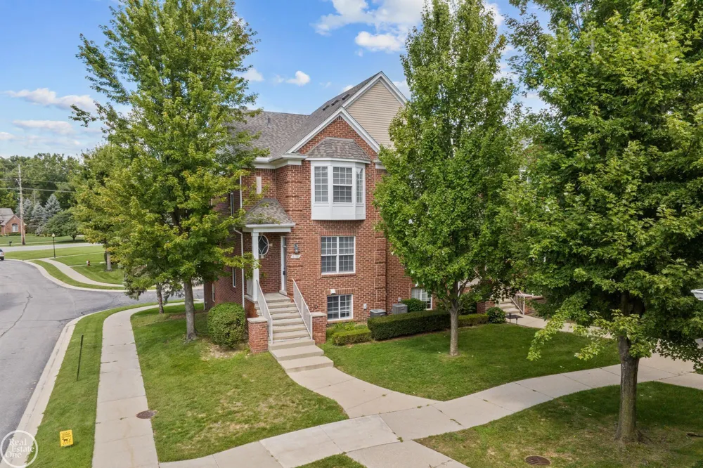 6013 Windemere Lane Shelby Charter Township, MI 48316