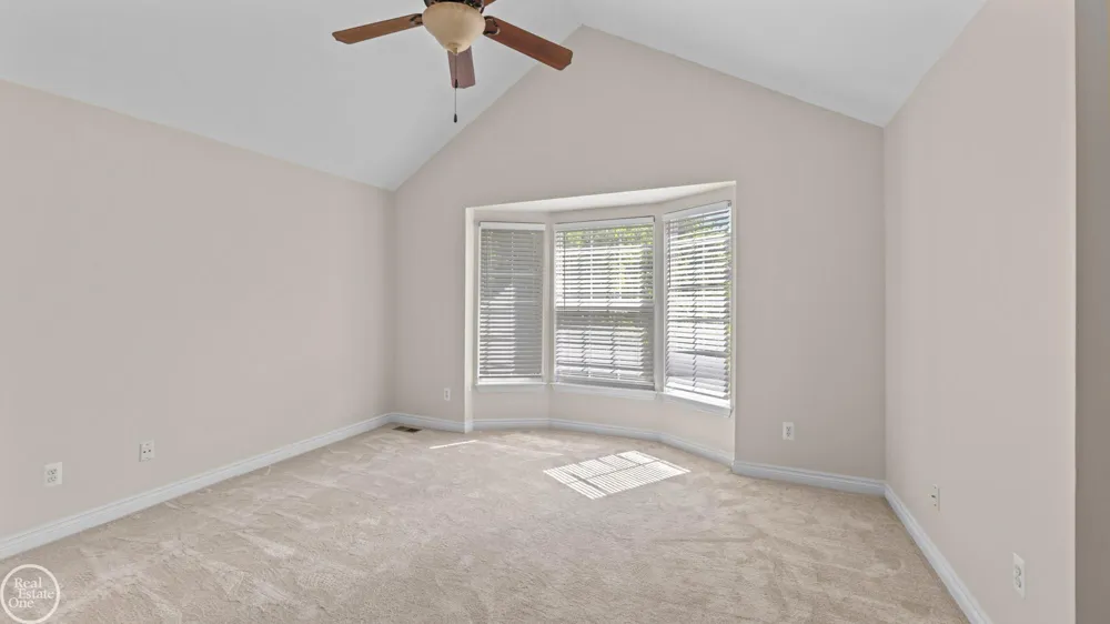 6013 Windemere Lane Shelby Charter Township, MI 48316