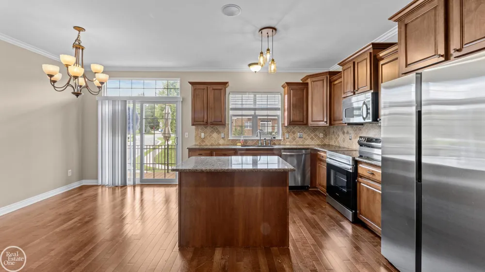 6013 Windemere Lane Shelby Charter Township, MI 48316