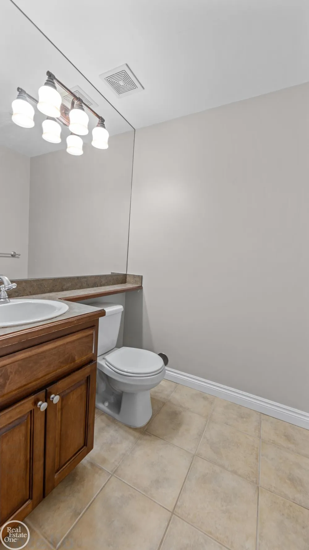 6013 Windemere Lane Shelby Charter Township, MI 48316