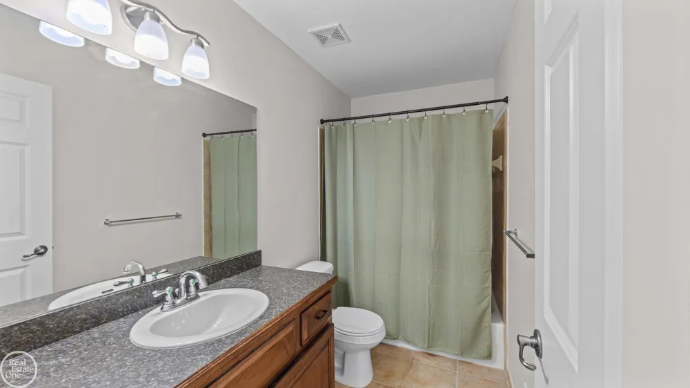 6013 Windemere Lane Shelby Charter Township, MI 48316